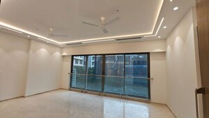 Room in 4 BHK Apartment at Kala Nagar CHS, Bandra East – for Rent