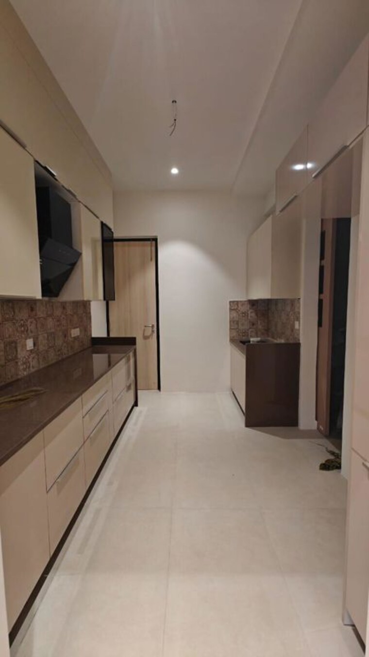 Kitchen, kala-nagar-chs 4 Bedroom 1609 Sq.Ft. Apartment In Bandra East Mumbai 10537714