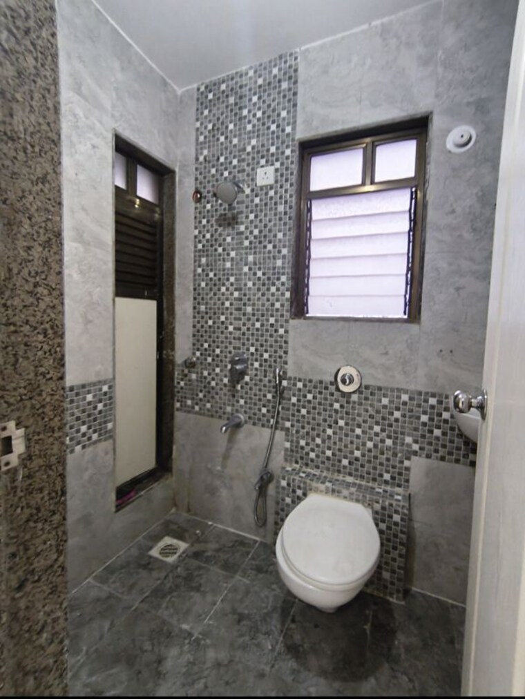Bathroom, teenmurti-summit 2 Bedroom 650 Sq.Ft. Apartment In Borivali East Mumbai 10537722