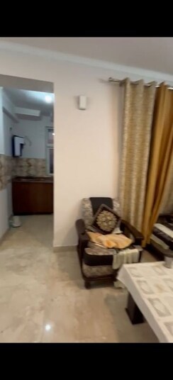 2 BHK Apartment For Rent in Amrapali Leisure Park