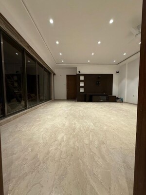 Room in 3 BHK Apartment at Byculla West – for Rent
