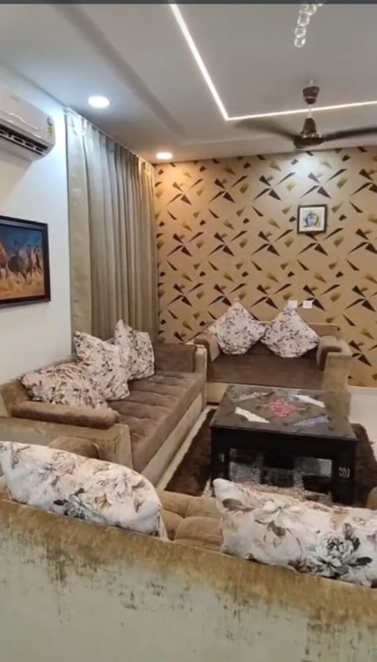 Living Room, vip road 3 Bedroom 1550 Sq.Ft. Apartment In Vip Road Zirakpur 10537752