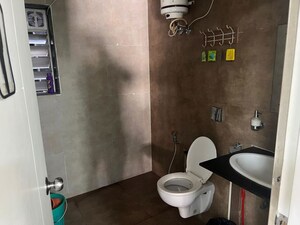 Bathroom in 2 BHK Builder Floor at Sultan Court, Rt Nagar – for Rent