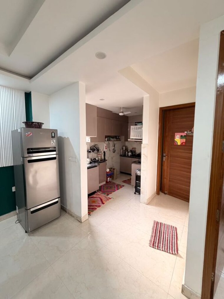 Living Room, mandi 3 Bedroom 1350 Sq.Ft. Apartment In Mandi Delhi 10537771