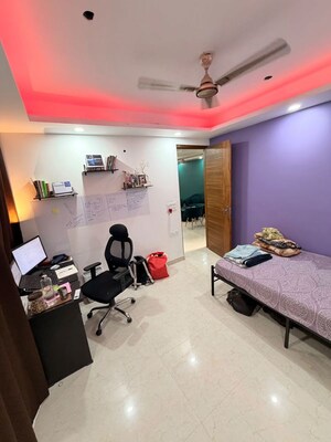 Room in 3 BHK Apartment at Mandi – for Sale
