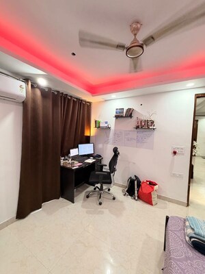 Room in 3 BHK Apartment at Mandi – for Sale
