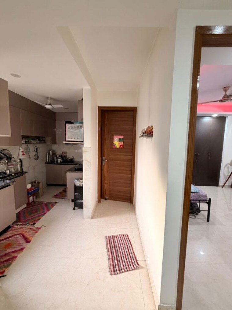 Living Room, mandi 3 Bedroom 1350 Sq.Ft. Apartment In Mandi Delhi 10537771