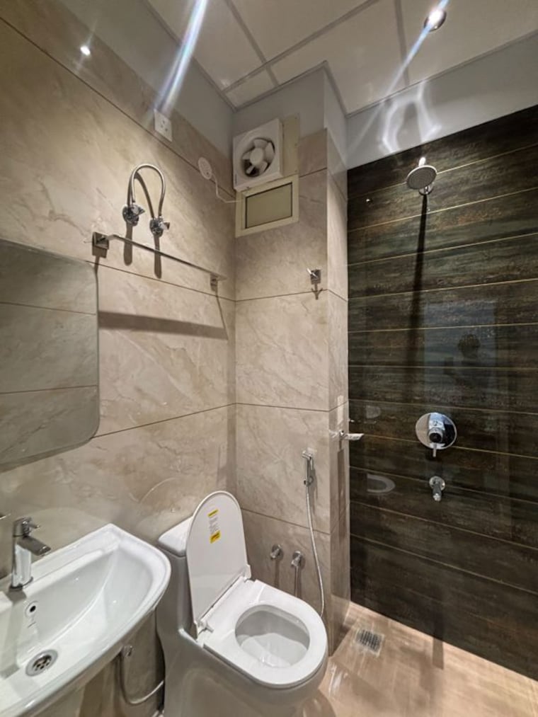 Bathroom, penta-homes 1 Bedroom 900 Sq.Ft. Apartment In Vip Road Zirakpur 10537792