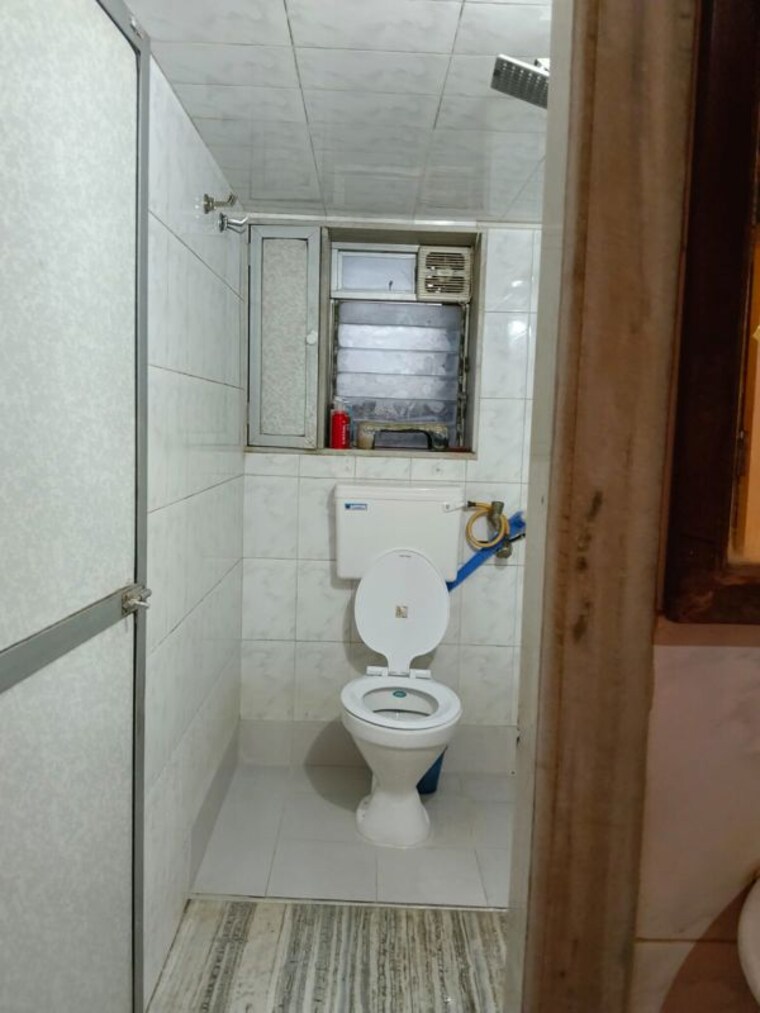 Bathroom, vrindavan-chs-worli 1 Bedroom 350 Sq.Ft. Apartment In Worli Mumbai 10537790
