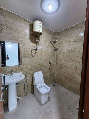 Bathroom in 1 BHK Builder Floor at Palm Residency Chhatarpur, Chattarpur – for Rent