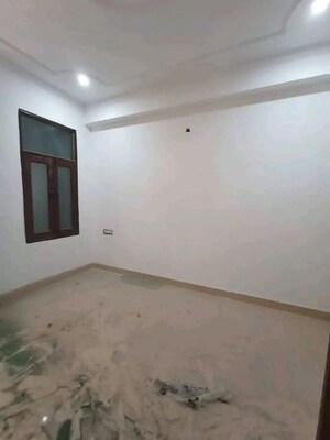Room in 1 BHK Builder Floor at Palm Residency Chhatarpur, Chattarpur – for Rent