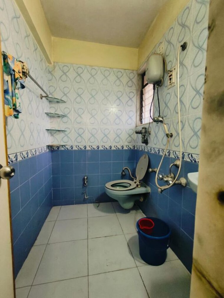 Bathroom, malad-apartment 1 Bedroom 4504000 Sq.Ft. Apartment In Malad West Mumbai 10537806