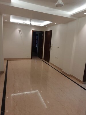 Room in 3 BHK Builder Floor at Lajpat Nagar 4 – for Rent