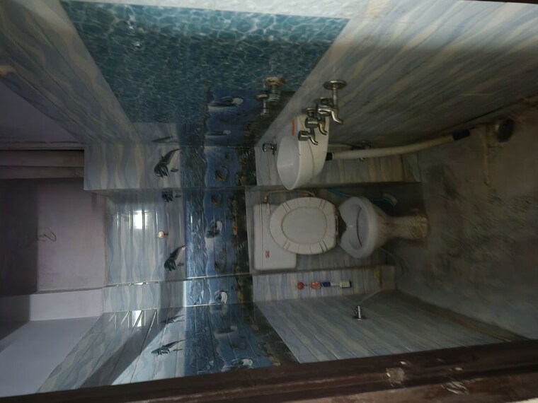 Bathroom, mayur vihar 1.5 Bedroom 750 Sq.Ft. Builder Floor In Mayur Vihar Delhi 10537837
