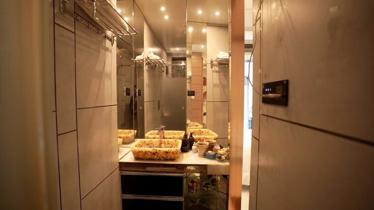 Attached Bathroom, hiranandani-gardens-eden-bungalows 3 Bedroom 1925 Sq.Ft. Apartment In Powai Mumbai 10535304