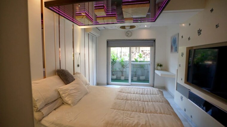 Bedroom, hiranandani-gardens-eden-bungalows 3 Bedroom 1925 Sq.Ft. Apartment In Powai Mumbai 10535304
