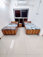 650 Sq.Ft. Pg in Worli