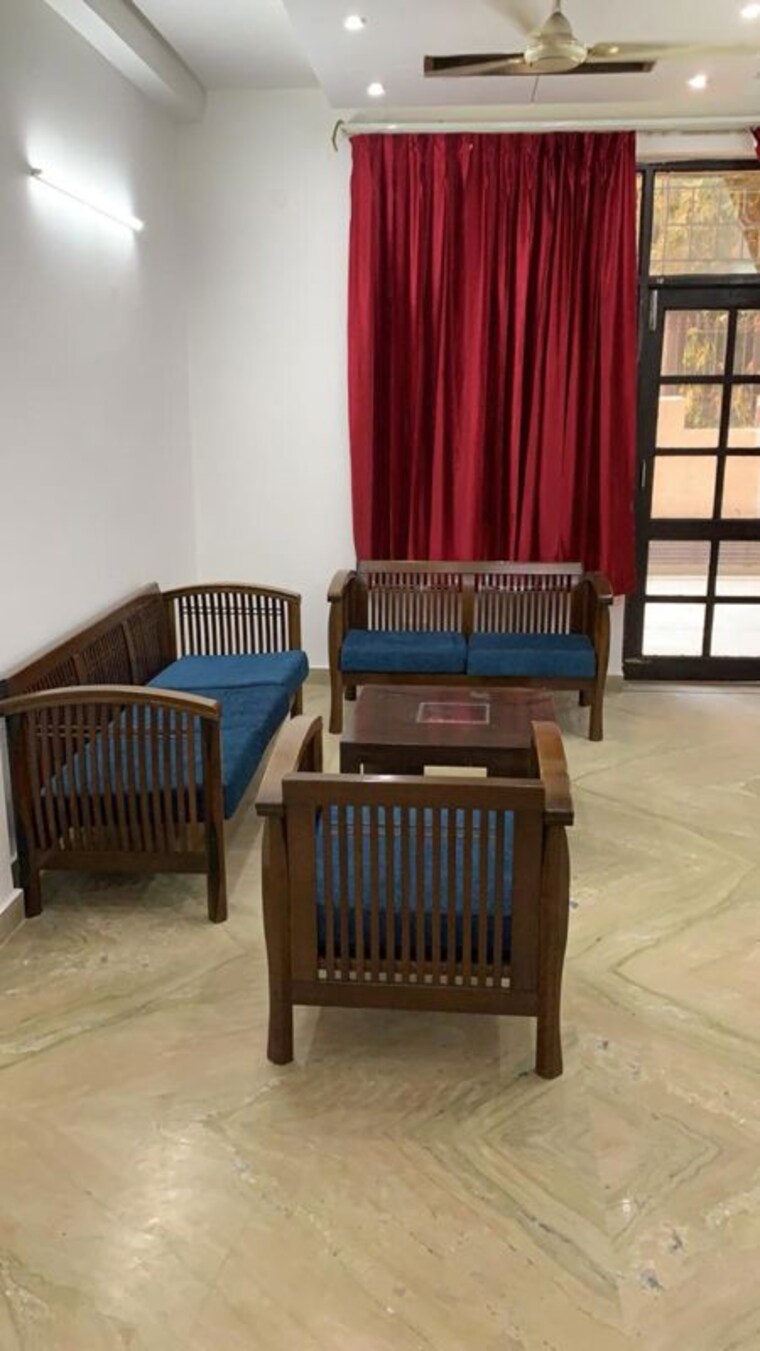 Bedroom, palam-vihar-residents-association 4 Bedroom 2200 Sq.Ft. Builder Floor In Palam Vihar Gurgaon 10537849