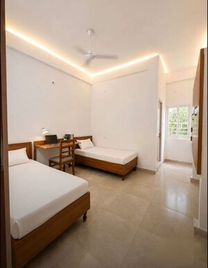 Bedroom in 3 BHK Apartment at Experion Capital, Gomti Nagar – for Rent