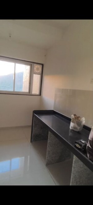 Room in 2 BHK Apartment at Runwal The Sanctuary, Mulund West – for Sale