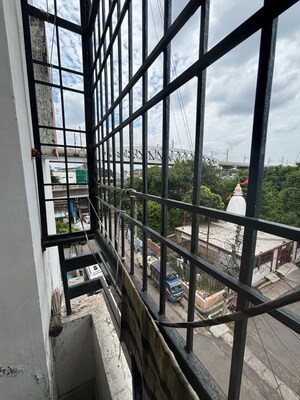 Balcony in 2 BHK Apartment at Husainganj – for Rent