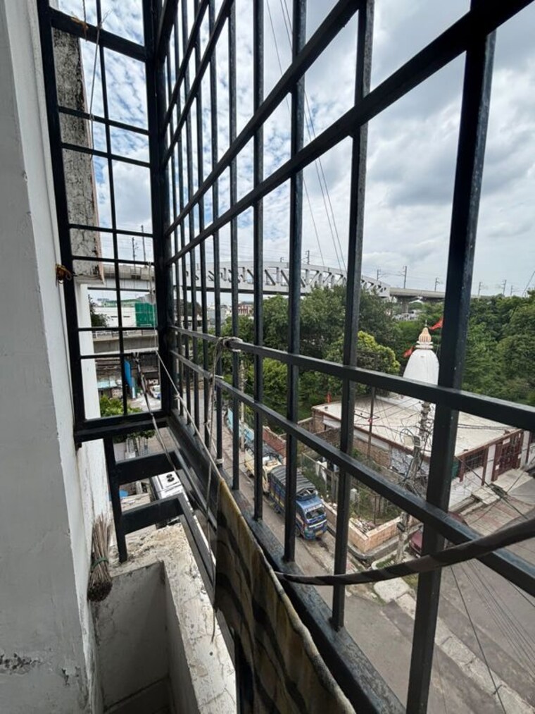 Balcony, husainganj 2 Bedroom 1200 Sq.Ft. Apartment In Husainganj Lucknow 10537863