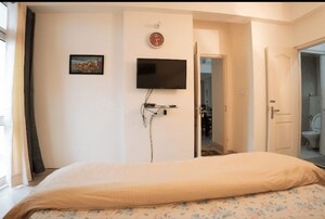 Room in 3 BHK Apartment at Aastha Nagar – for Rent