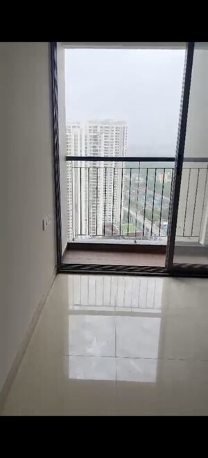 Room in 2 BHK Apartment at Runwal Eirene, Balkum Pada – for Sale