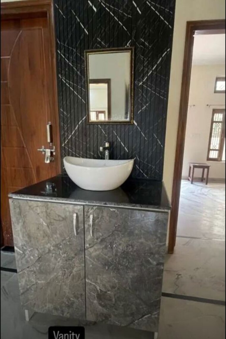 Bathroom, sas-shalimar-grand 3 Bedroom 1945 Sq.Ft. Apartment In Butler Colony Lucknow 10537873