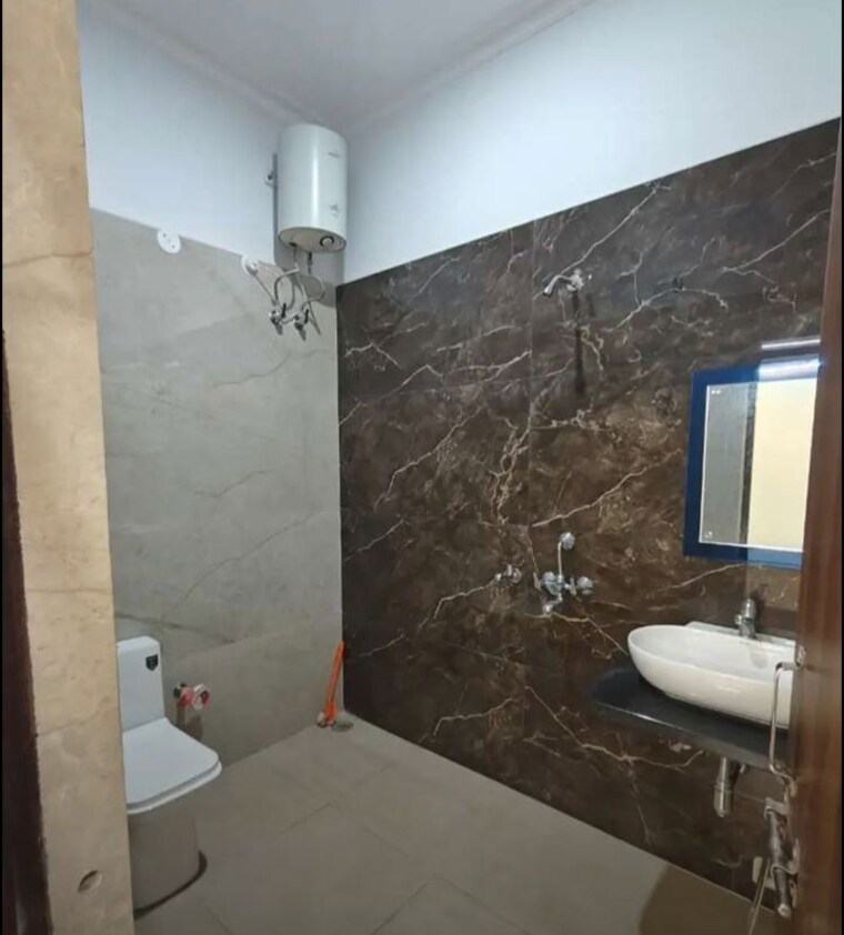 Bathroom, shri-ram-apartments-butler-colony 3 Bedroom 1750 Sq.Ft. Apartment In Butler Colony Lucknow 10537889