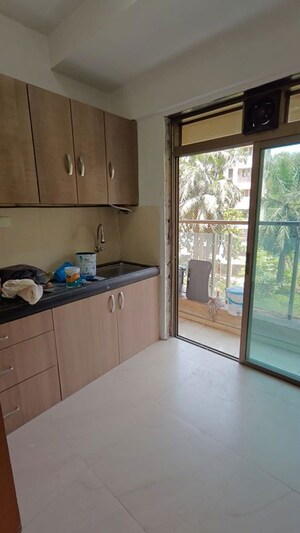 Kitchen in 2 BHK Apartment at K Raheja Vistas, Powai – for Sale