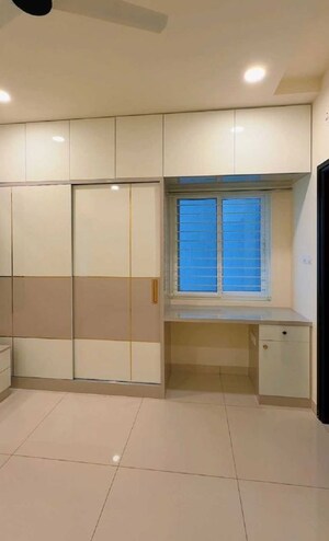 Room in 3 BHK Apartment at Aparna Zenon, Puppalaguda – for Rent