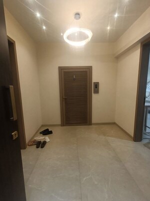 Room in 3 BHK Apartment at Ajmera Prive, Juhu – for Rent