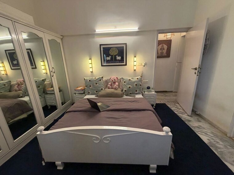 Master Bedroom, shishira-apartment 4 Bedroom 2100 Sq.Ft. Penthouse In Andheri West Mumbai 10537916