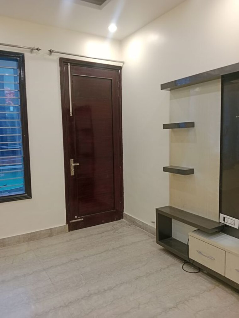 Room, sector 18 2.5 Bedroom 1952 Sq.Ft. Builder Floor In Sector 18 Panipat 10537935