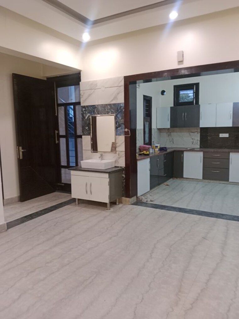 Room, sector 18 2.5 Bedroom 1952 Sq.Ft. Builder Floor In Sector 18 Panipat 10537935