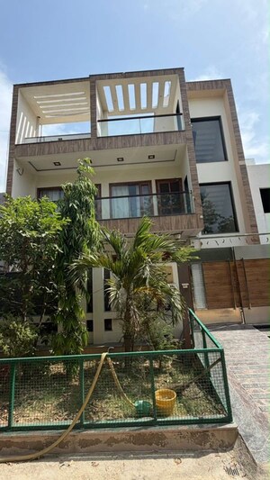  Pg – Exterior View View at Ansal Golf Links 1 - for Rent