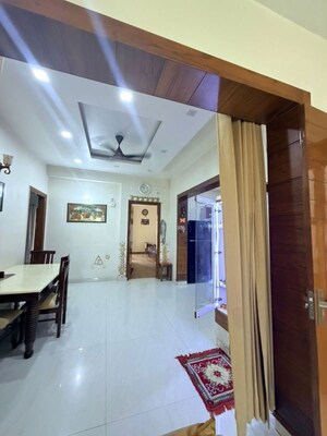 Living Room in  Pg at Ansal Golf Links 1 – for Rent