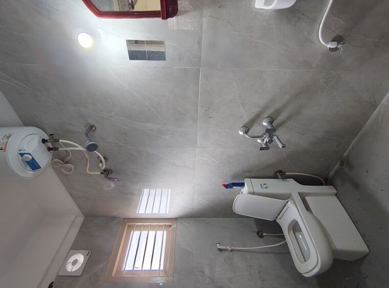 Bathroom, hsr layout 2 Bedroom 1000 Sq.Ft. Independent House In Hsr Layout Bangalore 10537225