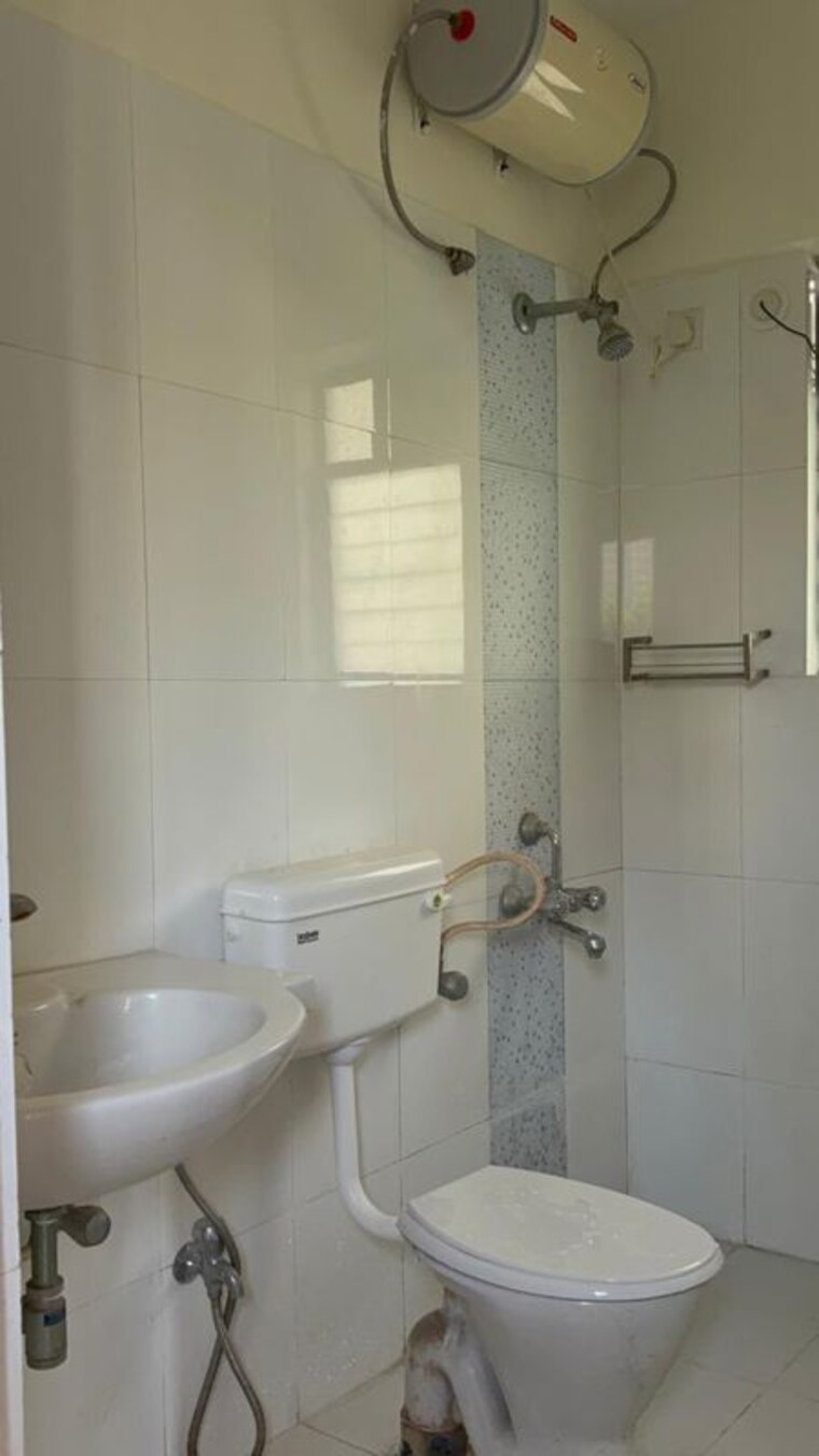 Bathroom, astonia-apartment 2 Bedroom 1000 Sq.Ft. Apartment In Balewadi Pune 10537950