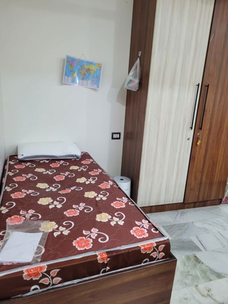 Bedroom, east patel nagar Studio 270 Sq.Ft. Builder Floor In East Patel Nagar Delhi 10537978