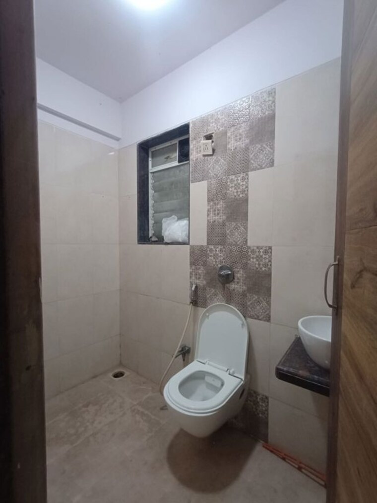 Bathroom, dr-babasaheb-ambedkar-nagar-chs-chembur 2 Bedroom 1100 Sq.Ft. Apartment In Chembur Mumbai 10537996