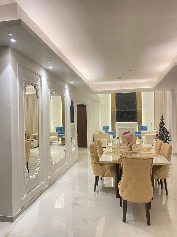 4 BHK + Servant Room 4400 Sq.Ft. Apartment in Mahagun Mezzaria
