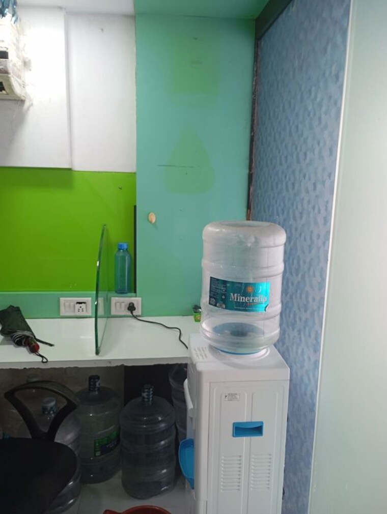 Bathroom, vashi-railway-station-commercial-complex Commercial Office Space 503 Sq.Ft. In Vashi Sector 30a Navi Mumbai 10538121