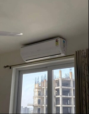 Room in 4 BHK Apartment at Hero Homes Gurgaon, Sector 104 – for Sale