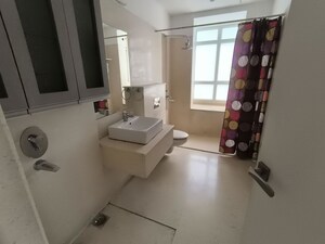 Attached Bathroom in 3 BHK Builder Floor at Sector 21 – for Rent