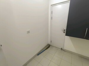 Room in 3 BHK Builder Floor at Sector 21 – for Rent