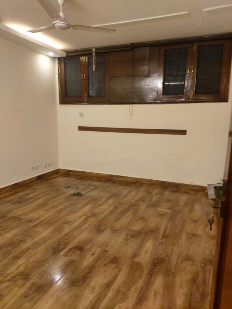Room, greater kailash i Commercial Office Space 1820 Sq.Ft. In Greater Kailash I Delhi 10538170