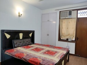 Bedroom in 3 BHK Builder Floor at Sector 52 – for Rent