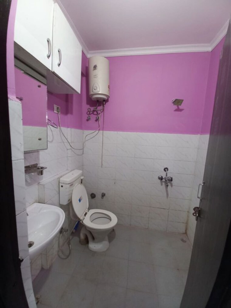 Bathroom, ninex-rmg-residency 2 Bedroom 700 Sq.Ft. Apartment In Sector 37c Gurgaon 10538228